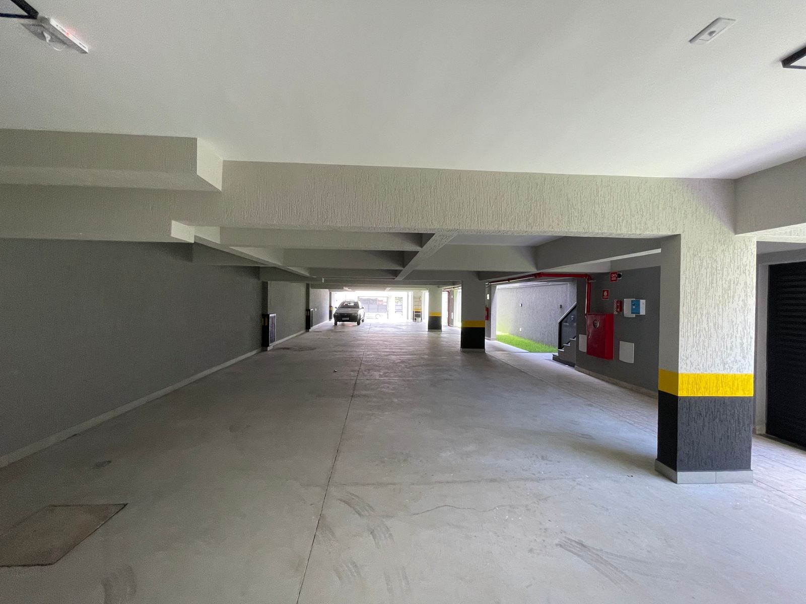 Vista interna da garagem